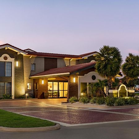 La Quinta Inn By Wyndham Victoria Exteriör bild