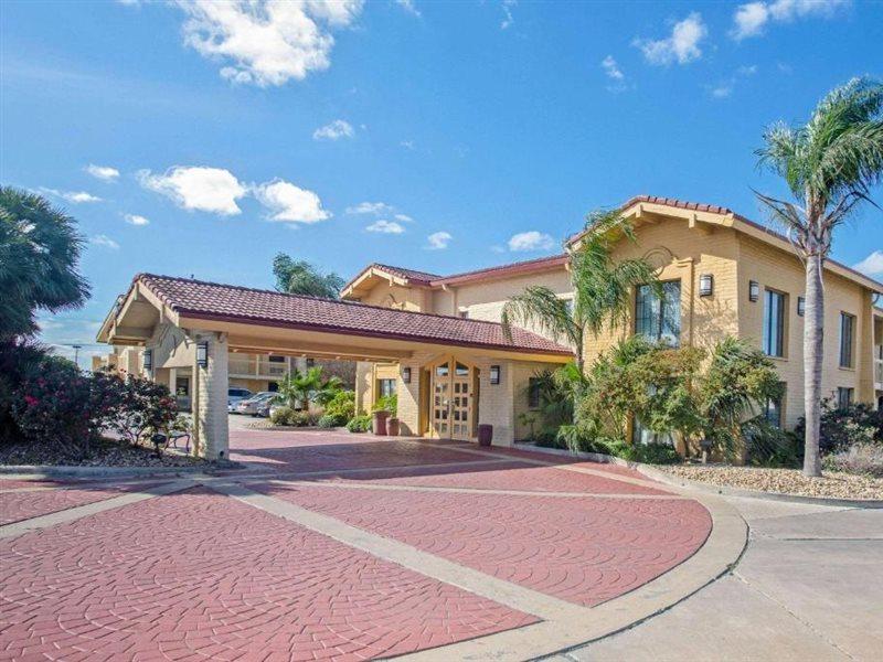 La Quinta Inn By Wyndham Victoria Exteriör bild