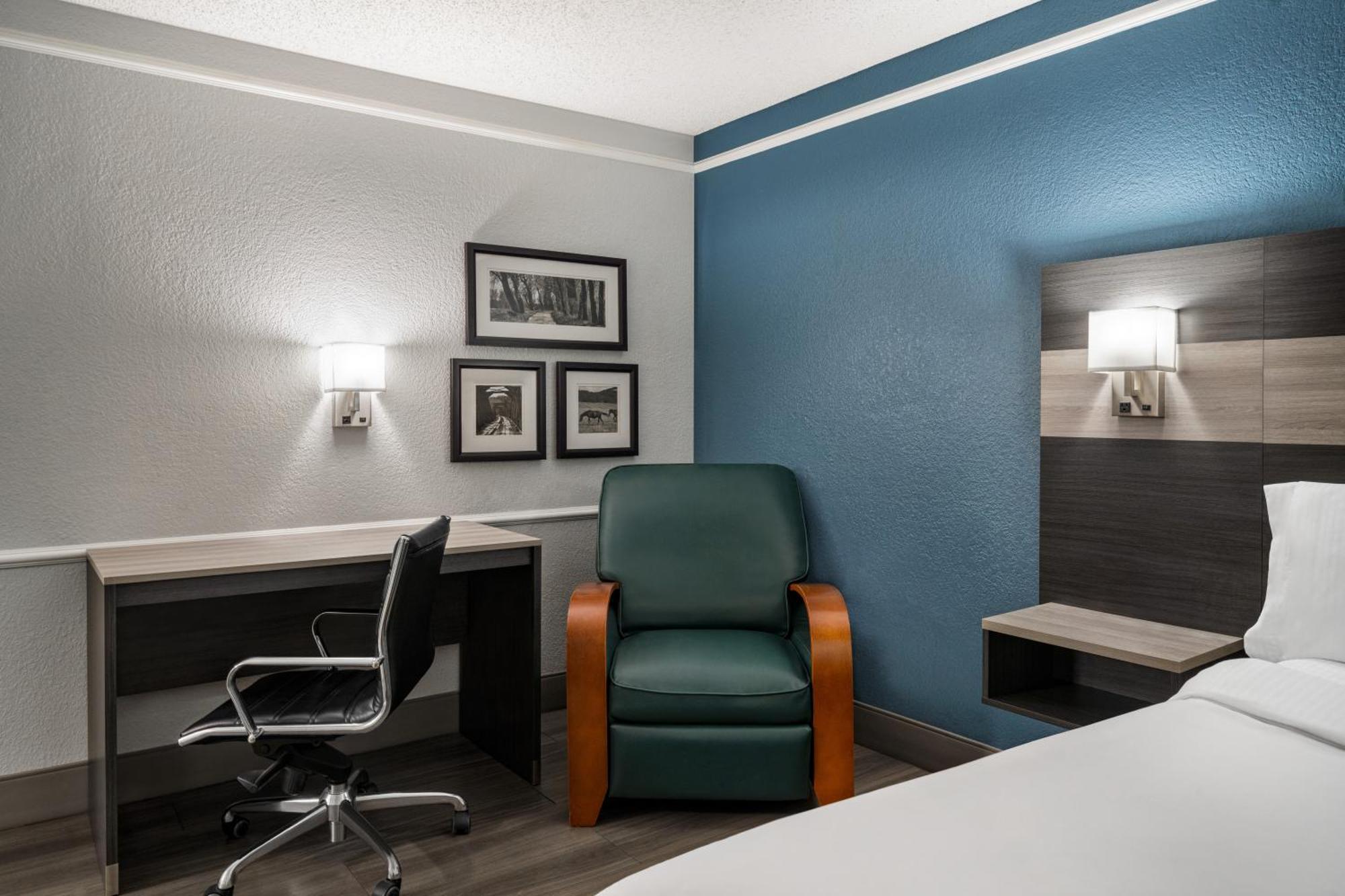 La Quinta Inn By Wyndham Victoria Exteriör bild